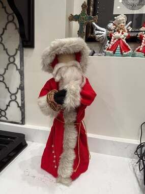 Vintage  Old World Santa Claus Figurine with Red Velvet Robe and Vine Wreath